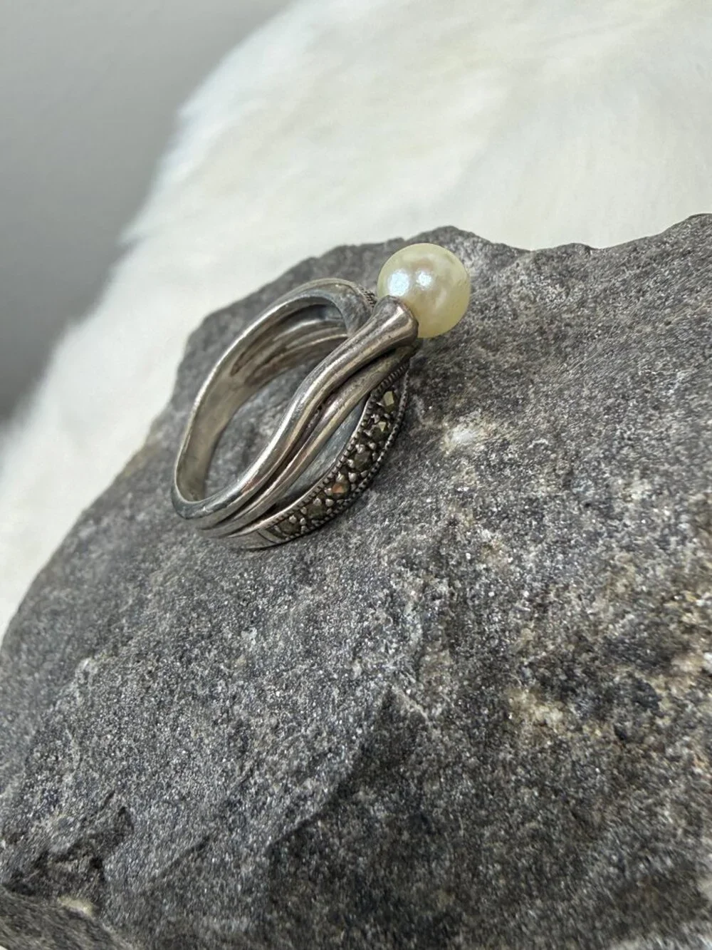 Sterling Silver Marcasite & Faux Pearl Ring Size 6.5
